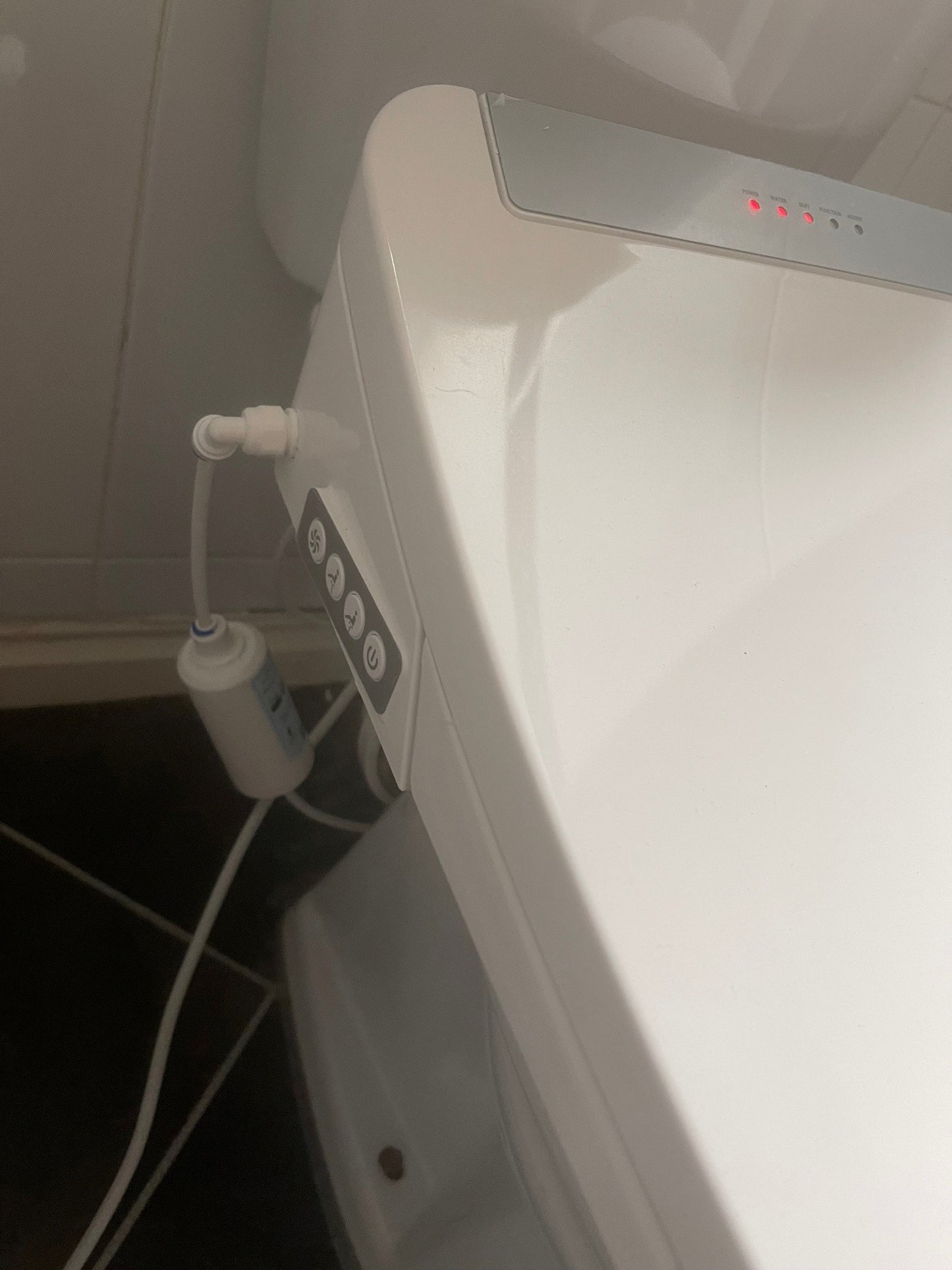 TruClean Smart Toilet Seat image 5